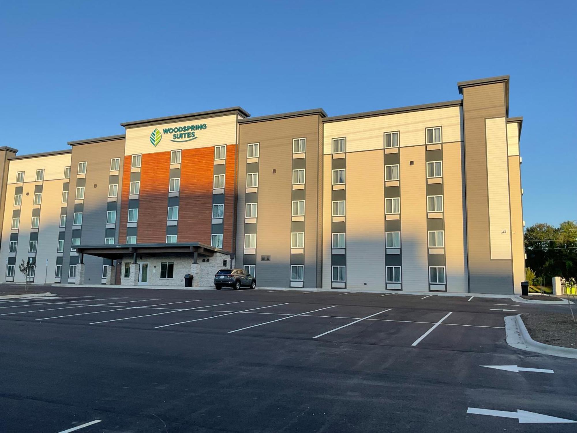 Woodspring Suites Winston-Salem Near Hanes Mall Exterior foto